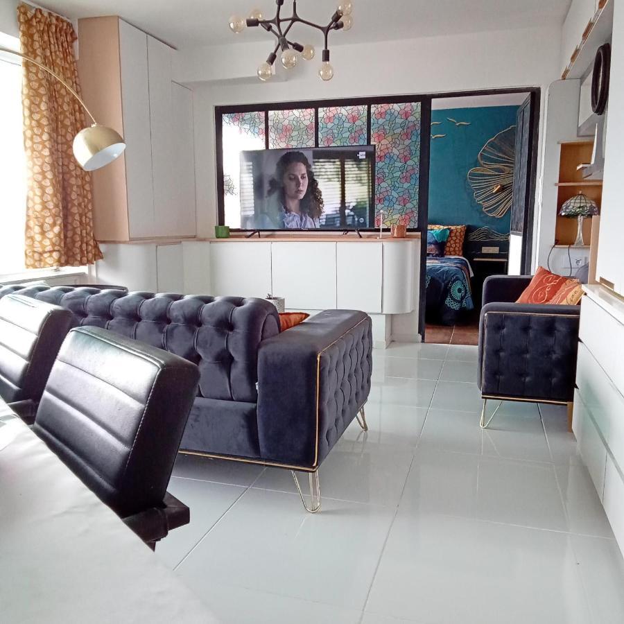 Liege Centre Mediacite Appartement Possible Parking Terrasse Immense 8Eme Pour 2 Personnes Экстерьер фото